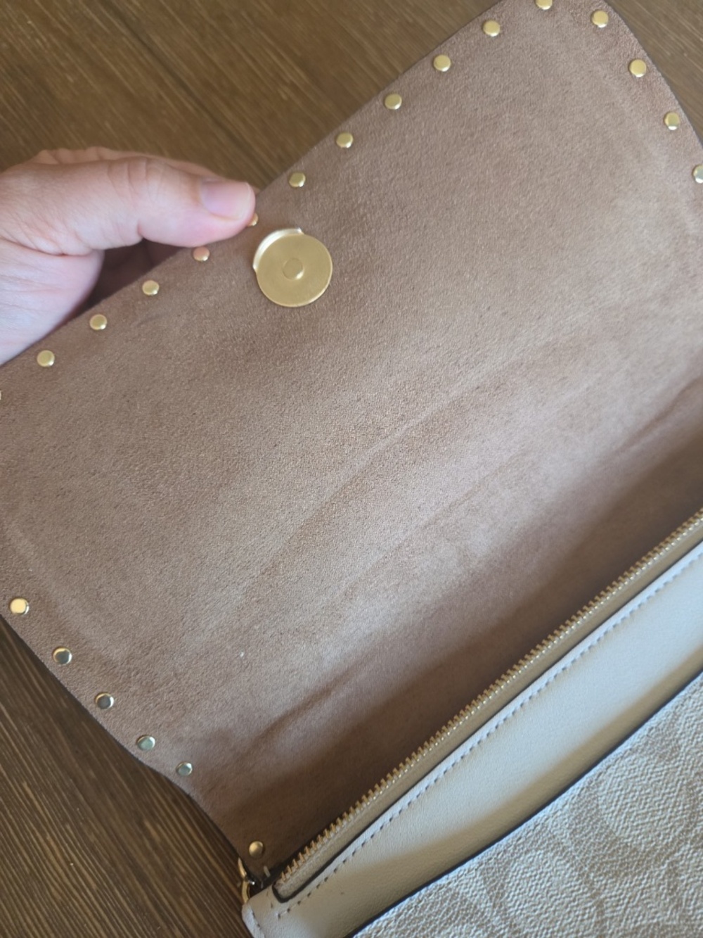 Coach Ivory and Signature Canvas Chain Crossbody with Gold Hardware - Picture 9 of 14